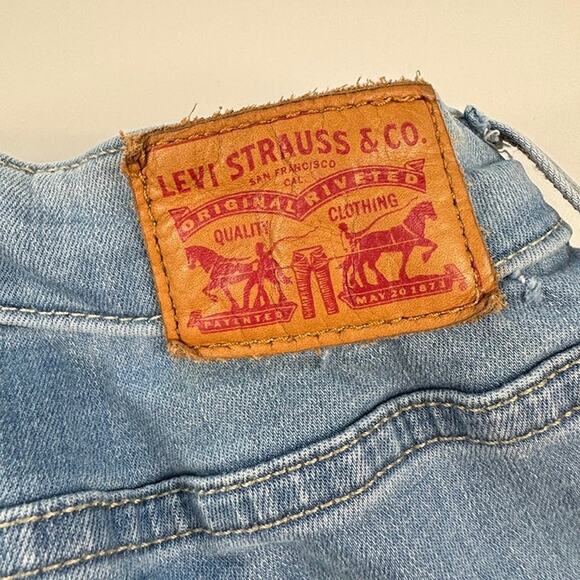 Levi's Women's 311 Shaping Skinny Blue Jeans Light Wash - Picture 4 of 14